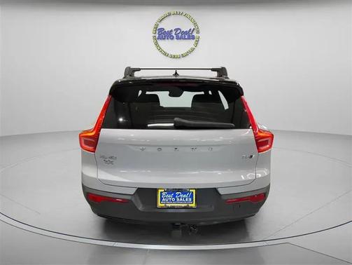 2021 Volvo XC40 T5 R-Design