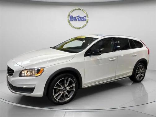 2015 Volvo V60 Cross Country T5