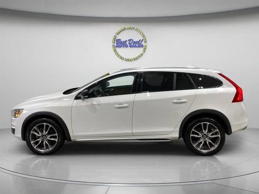2015 Volvo V60 Cross Country T5