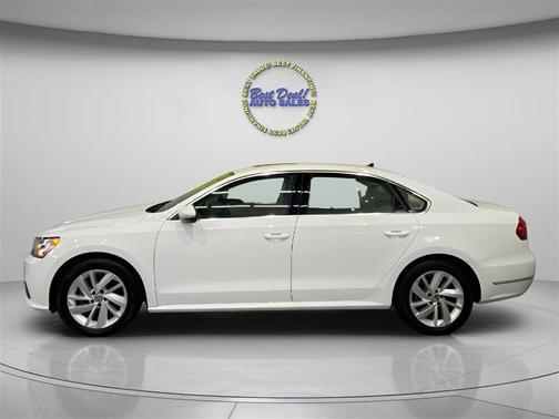 2018 Volkswagen Passat SE