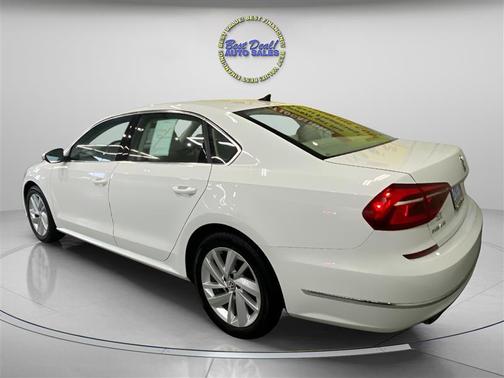 2018 Volkswagen Passat SE