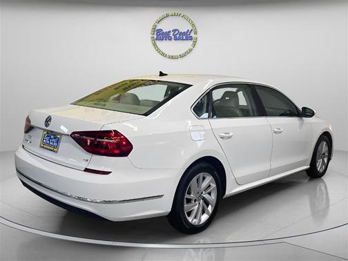 2018 Volkswagen Passat SE