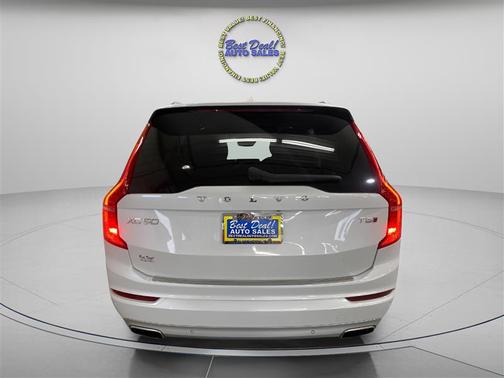 2021 Volvo XC90 T5 Momentum