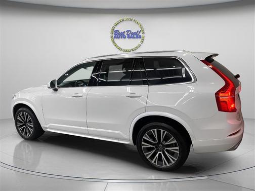 2021 Volvo XC90 T5 Momentum