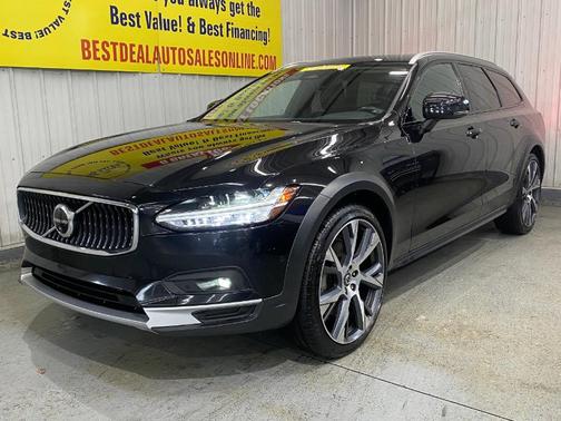 2022 Volvo V90 Cross Country T5 Inscription