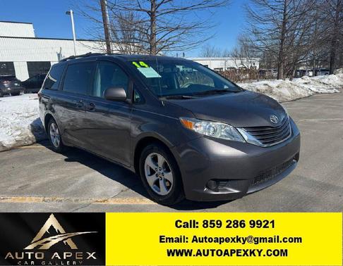 2014 Toyota Sienna LE