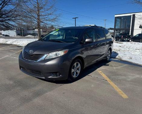 2014 Toyota Sienna LE