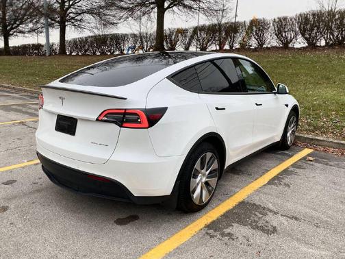 2021 Tesla Model Y Long Range Dual Motor All-Wheel Drive