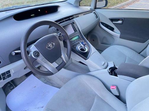 2010 Toyota Prius One