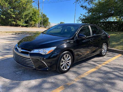 Midnight Black Metallic 2017 Toyota Camry Hybrid XLE