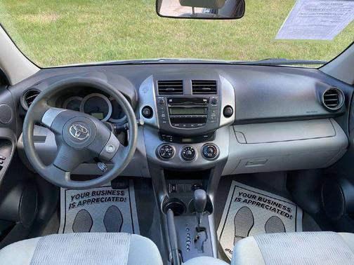2009 Toyota RAV4 Base