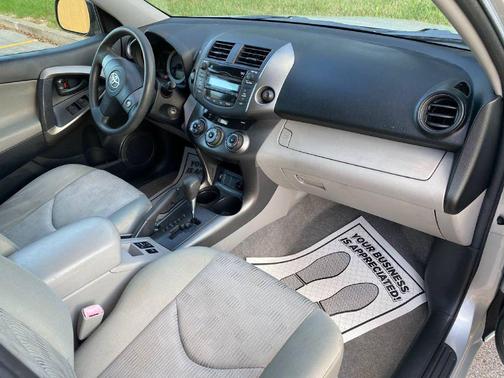 2009 Toyota RAV4 Base