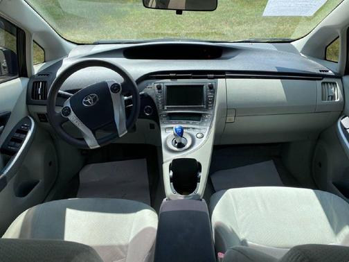 2010 Toyota Prius One