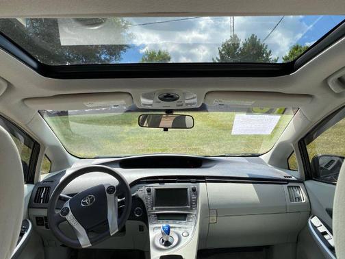 2010 Toyota Prius One