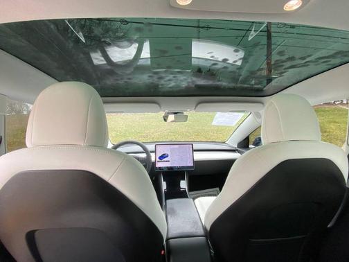 2020 Tesla Model 3 Standard Range