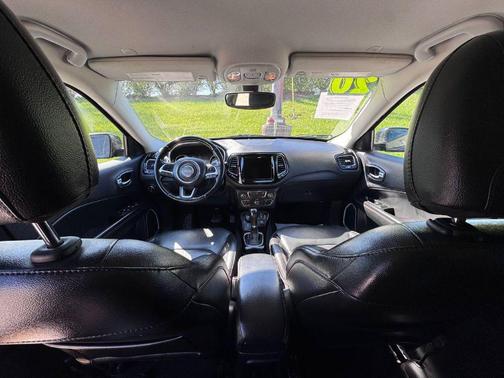 Diamond Black Crystal Pearlcoat 2020 Jeep Compass Limited