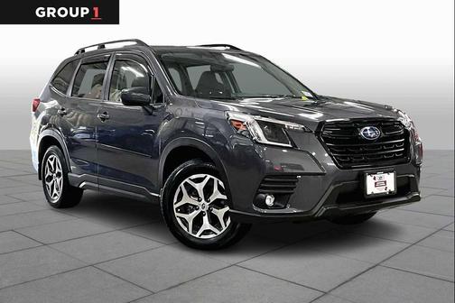 Magnetite Gray Metallic 2024 Subaru Forester Premium