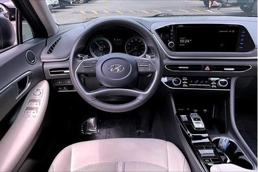 2023 Hyundai SONATA Hybrid SE