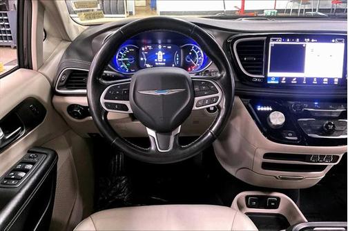 2021 Chrysler Pacifica Hybrid Touring L