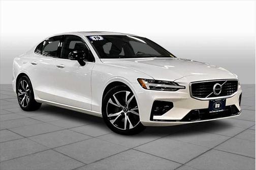 2019 Volvo S60 T6 R-Design