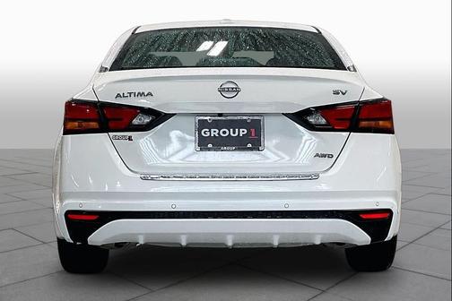 Pearl White Tricoat 2023 Nissan Altima 2.5 SV