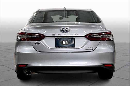 2023 Toyota Camry Hybrid XLE