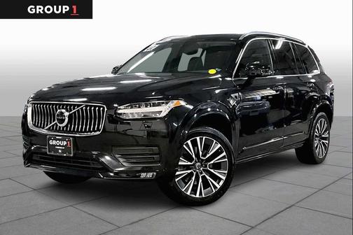 2022 Volvo XC90 T6 Momentum