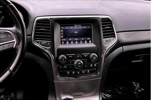 2020 Jeep Grand Cherokee Laredo