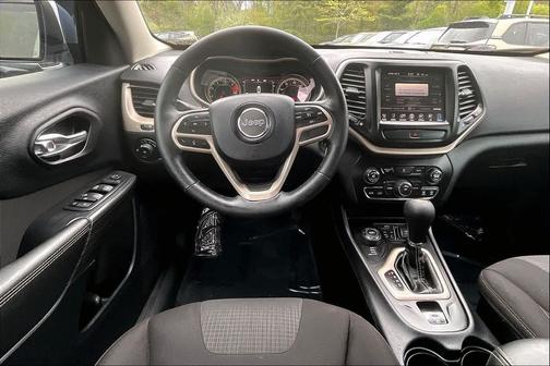 Bright White Clearcoat 2017 Jeep Cherokee Latitude