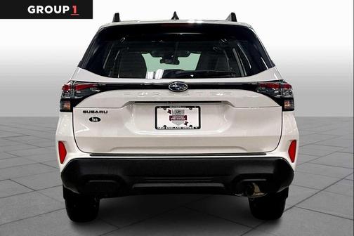 2025 Subaru Forester Base
