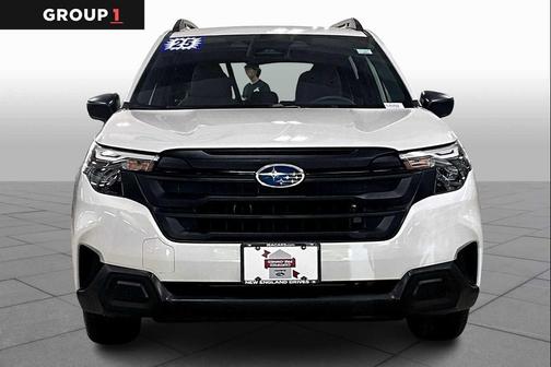 2025 Subaru Forester Base