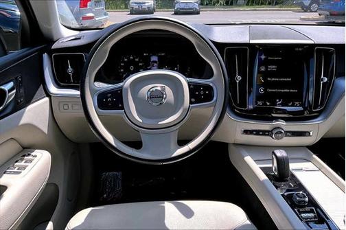 2021 Volvo XC60 Recharge Plug-In Hybrid T8 Inscription Expression