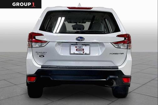 Crystal White Pearl 2022 Subaru Forester Base