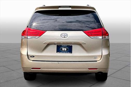 2014 Toyota Sienna LE
