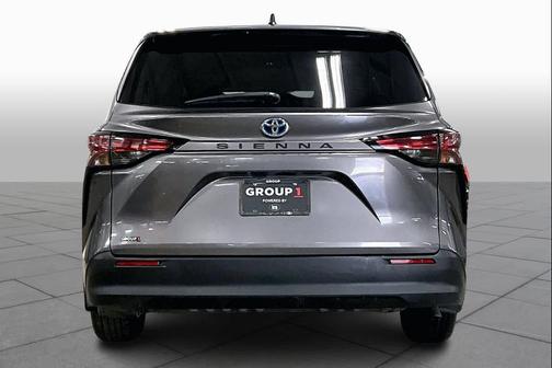 2021 Toyota Sienna LE