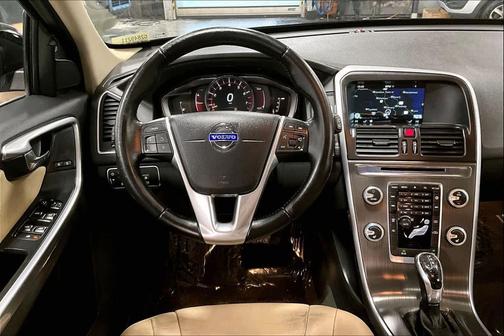 2016 Volvo XC60 T5 Premier