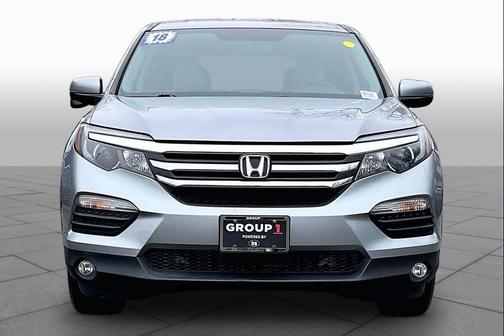 Lunar Silver Metallic 2018 Honda Pilot EX