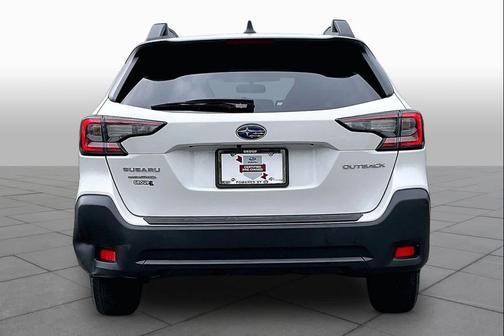 Crystal White Pearl 2023 Subaru Outback Premium