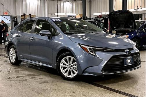 2025 Toyota Corolla Hybrid LE