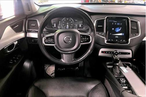2018 Volvo XC90 T5 Momentum