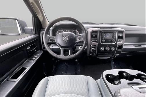 Bright Silver Metallic Clearcoat 2017 RAM 1500 Express