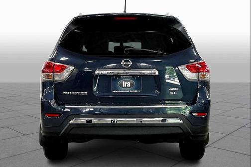 2016 Nissan Pathfinder SL