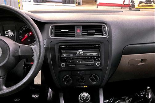 2014 Volkswagen Jetta Man S
