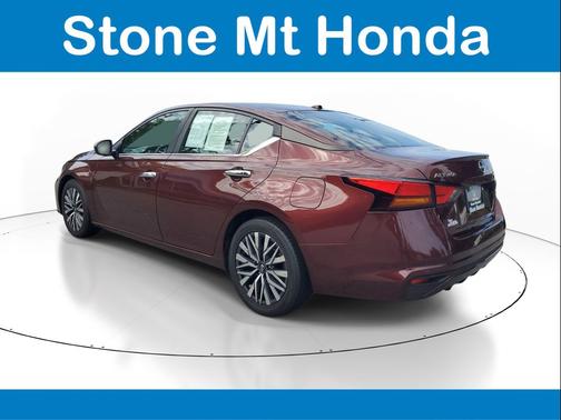 Garnet Pearl Metallic 2023 Nissan Altima 2.5 SV