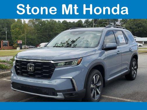 2025 Honda Pilot Touring 8-Passenger