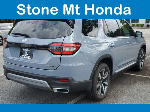 2025 Honda Pilot Touring 8-Passenger