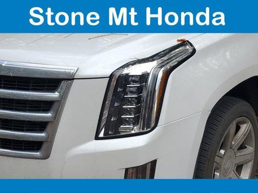 2017 Cadillac Escalade Luxury