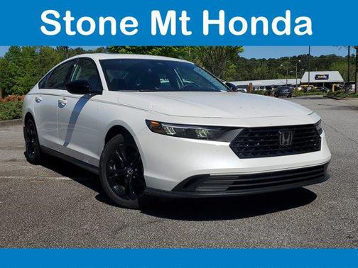 Platinum White Pearl 2025 Honda Accord SE