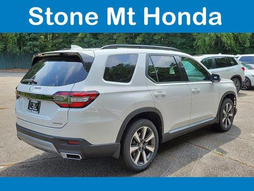 2025 Honda Pilot Touring 8-Passenger