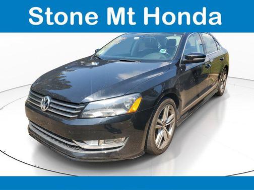 2015 Volkswagen Passat 1.8T Auto SE w/Sunroof & Nav